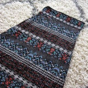 Beautiful Patterned Skirt in Women, Like new